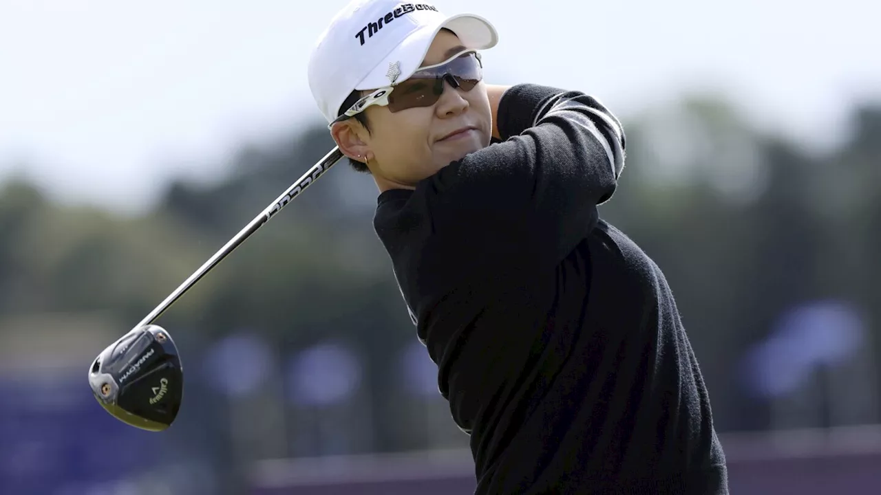 Jiyai Shin capitalizes on Nelly Korda's back-nine struggles to lead by 1 at Women's British Open