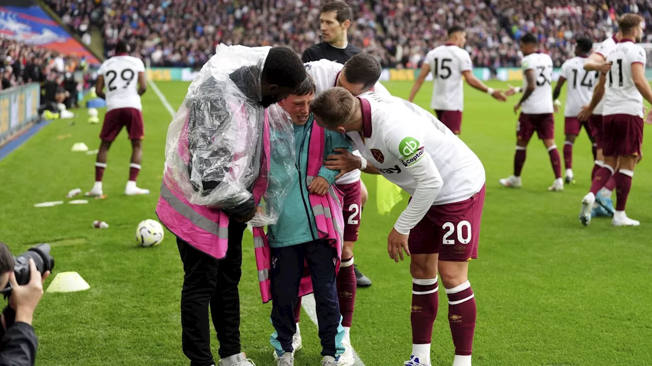 West Ham's Soucek and Bowen pull ball boy from underneath collapsed advertising screen during game