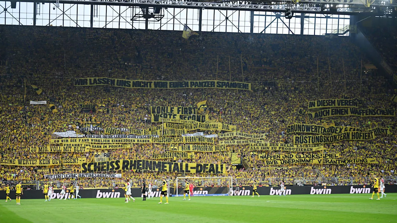 Bundesliga: Zu Beginn der zweiten Hälfte: Riesen Sponsoren-Wut der BVB-Fans