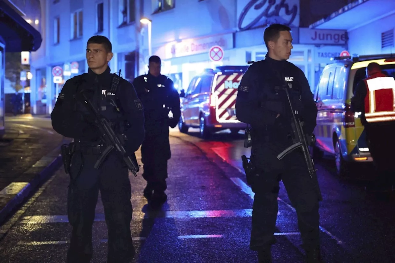 Police search for an attacker who killed 3 in a knife attack in the German city of Solingen