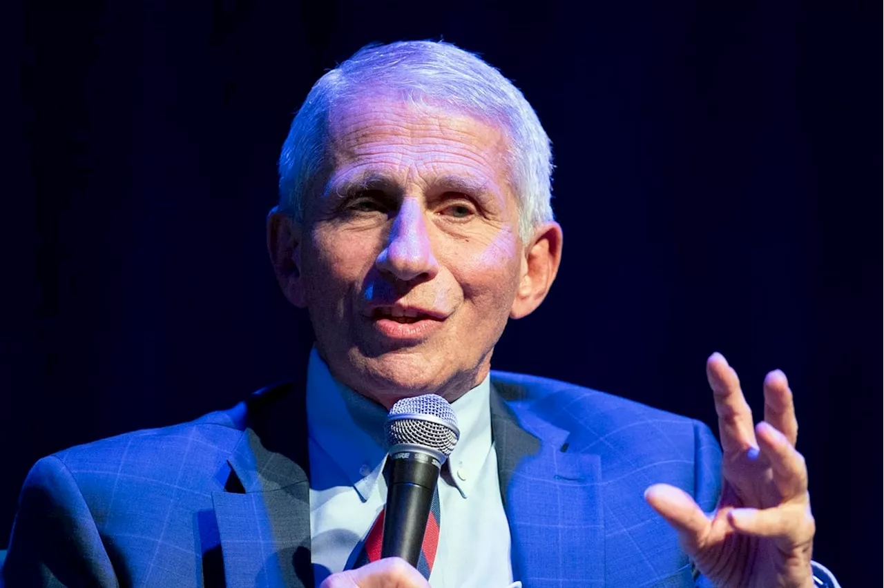 El doctor Anthony Fauci fue hospitalizado con el virus del Nilo Occidental y ahora se está recuperando en casa, dice un portavoz