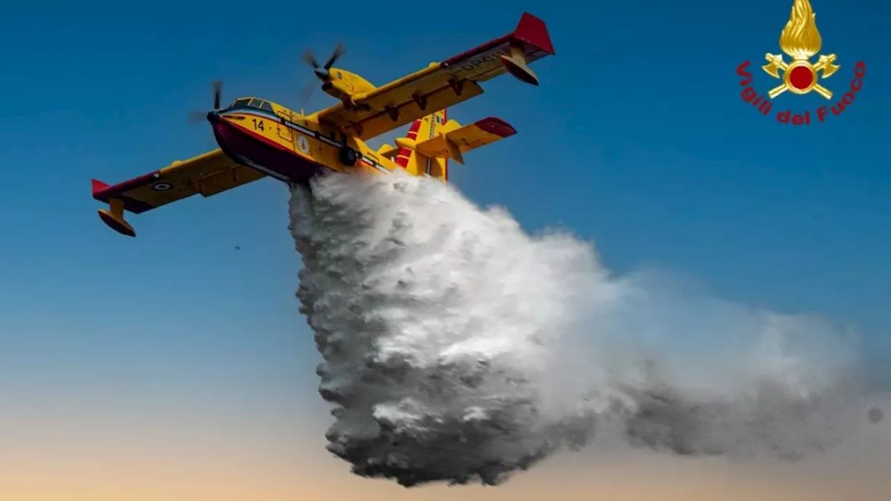 Aerei antincendio: come sono fatti i Canadair dei Vigili del fuoco