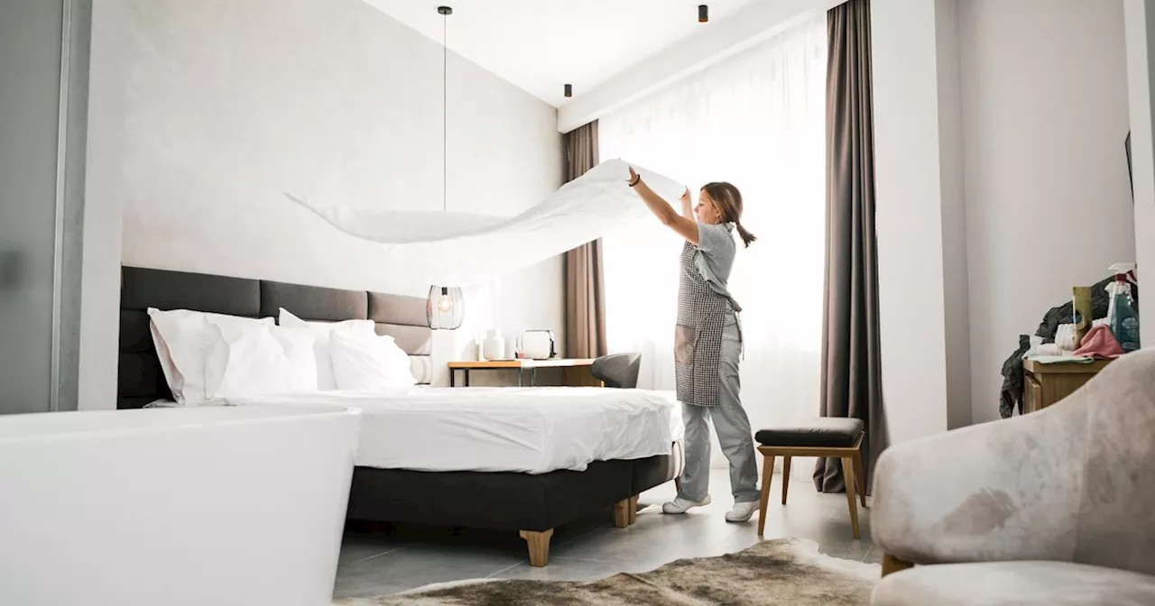 The 4 Biggest Things Hotel Staff Notices When Cleaning Your Room