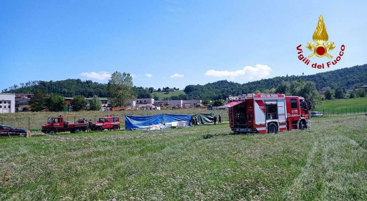 Ultraleggero precipita nel modenese, morto nell'impatto il pilota: aveva 71 anni