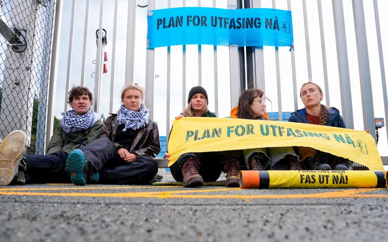 Greta Thunberg e outros ativistas tentam bloquear uma planta de gás e petróleo na Noruega