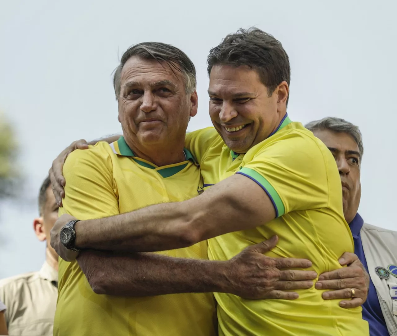 Michelle Bolsonaro e Nikolas Ferreira são escalados para socorrer Ramagem no Rio