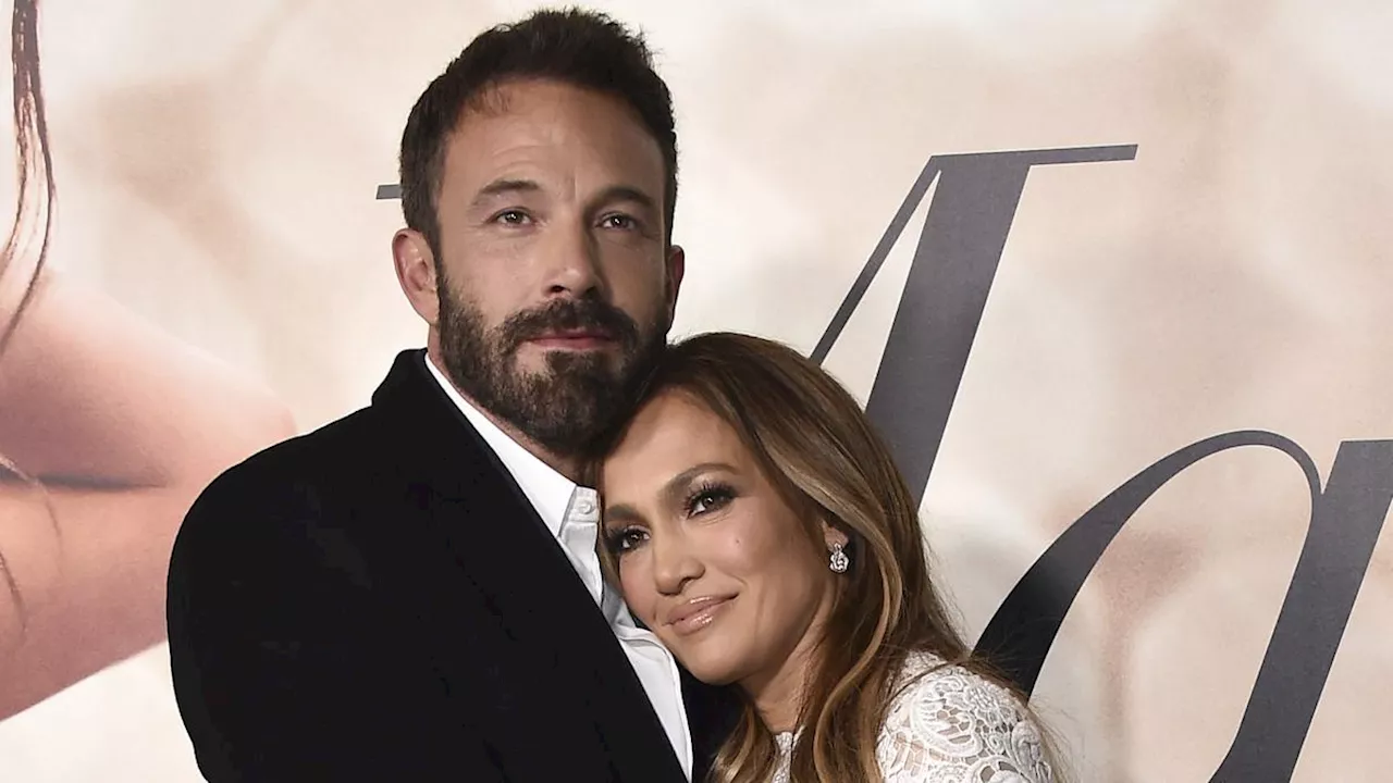 Jennifer Lopez Terungkap Tak Cuma Gugat Cerai Ben Affleck, tapi Juga Minta Ganti Nama