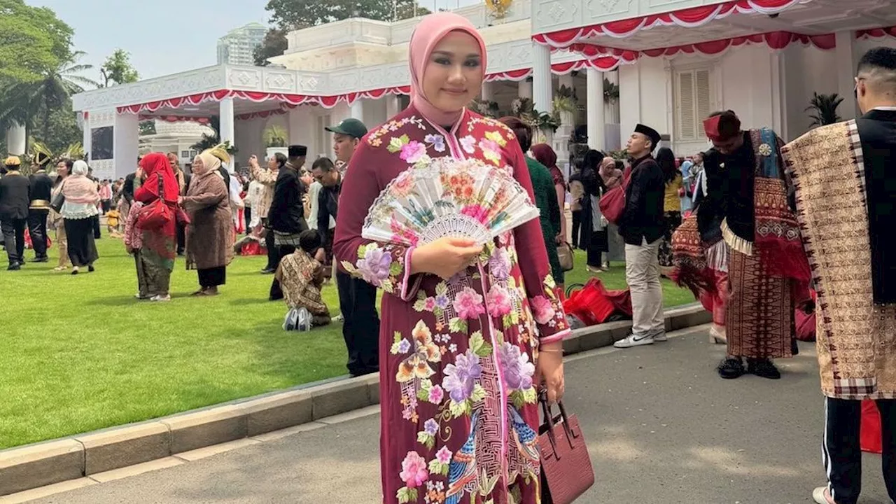 Potret Adik Erina Gudono Shania Bergaya dengan Kebaya dan Tas Rp22 Juta di HUT ke-79 RI