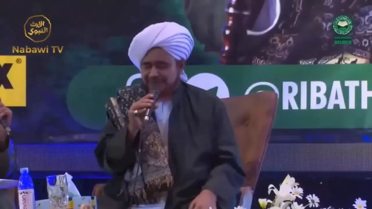 Top 3 Islami: Amalan Dapat Syafaat di Hari Kiamat Menurut Habib Umar bin Hafidz, Mobil Tentara Belanda Mogok Gara-Gara Mbah Sholeh Darat