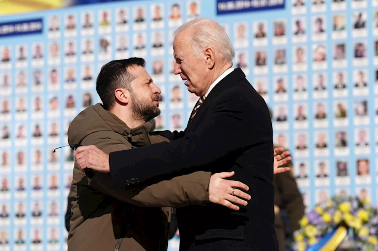 Biden talks with Zelensky, announces new military aid for Kyiv