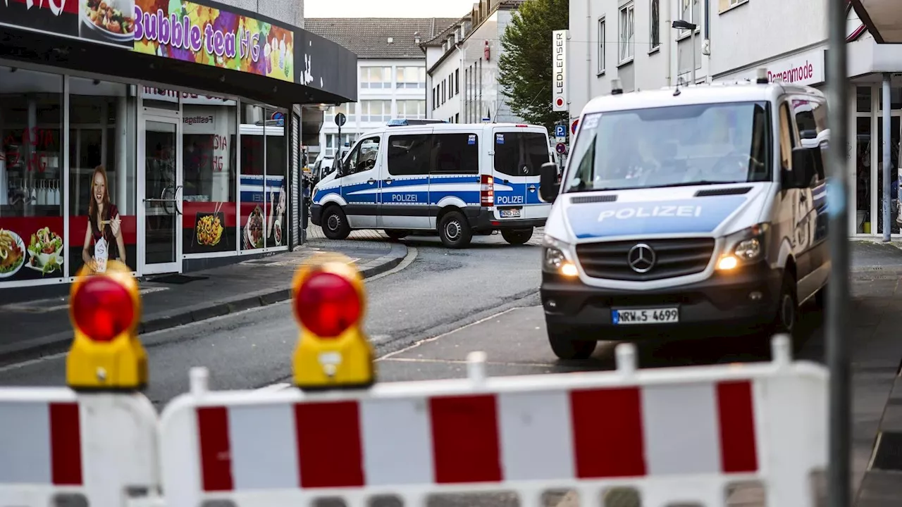 Anschlag auf Stadtfest in Solingen: Täter weiter auf der Flucht