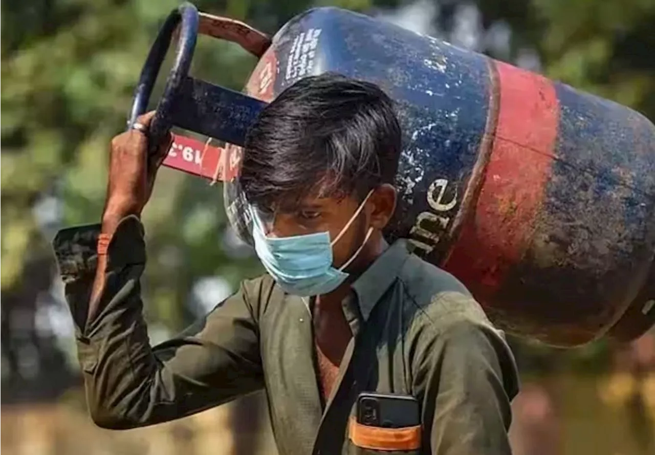 अब महंगा LPG सिलेंडर हुआ कल की बात, सिर्फ 549 में करें बुकिंग