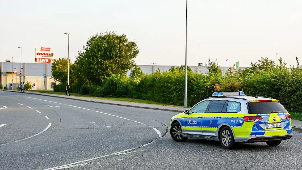 Hessen: Polizei spricht Hundehalter an – er zieht eine Waffe