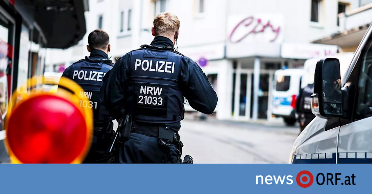 Suche nach Täter: Drei Tote nach Anschlag in Solingen