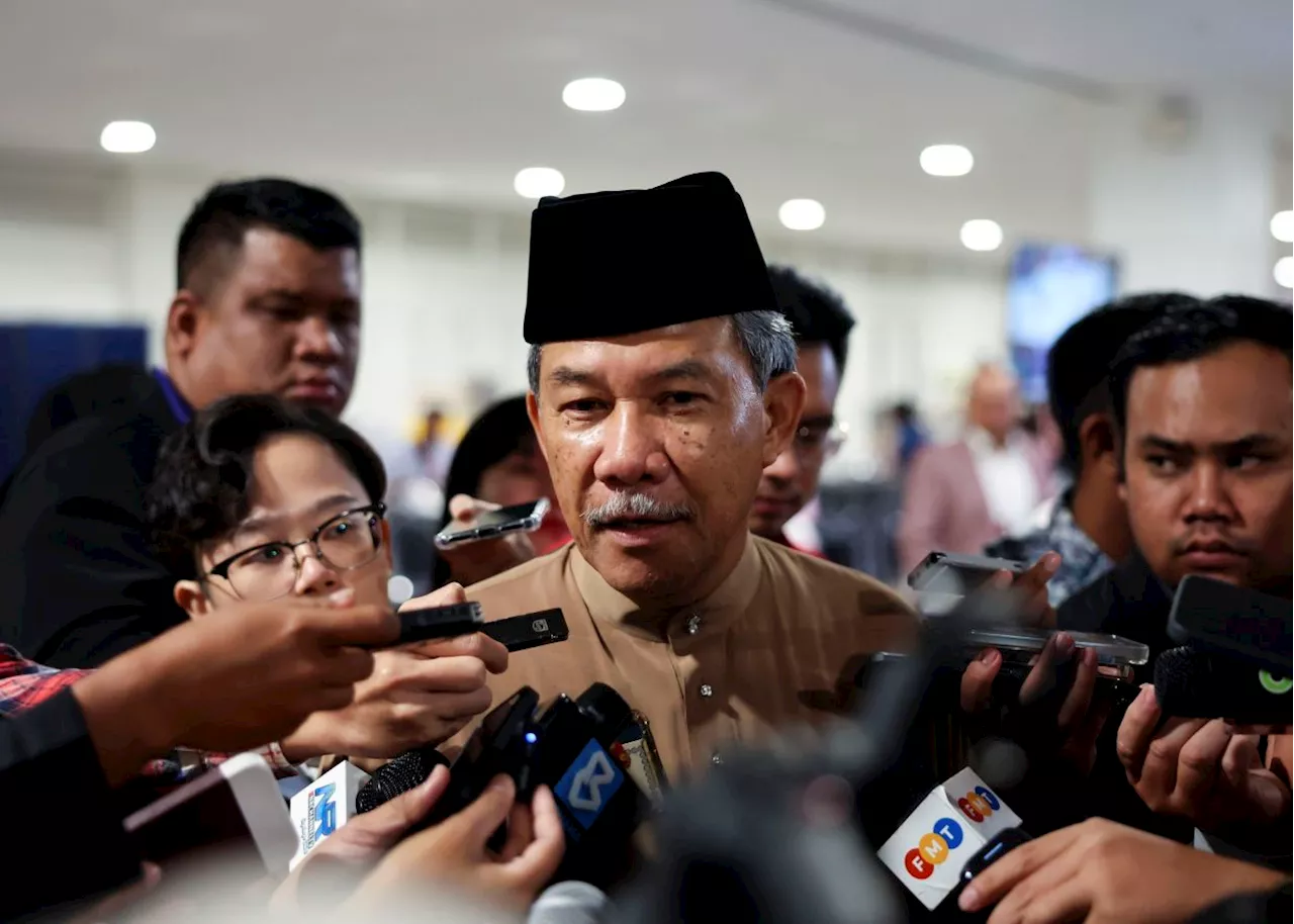 Going solo or forming pact in GE16? Decision must benefit Umno, says Tok Mat