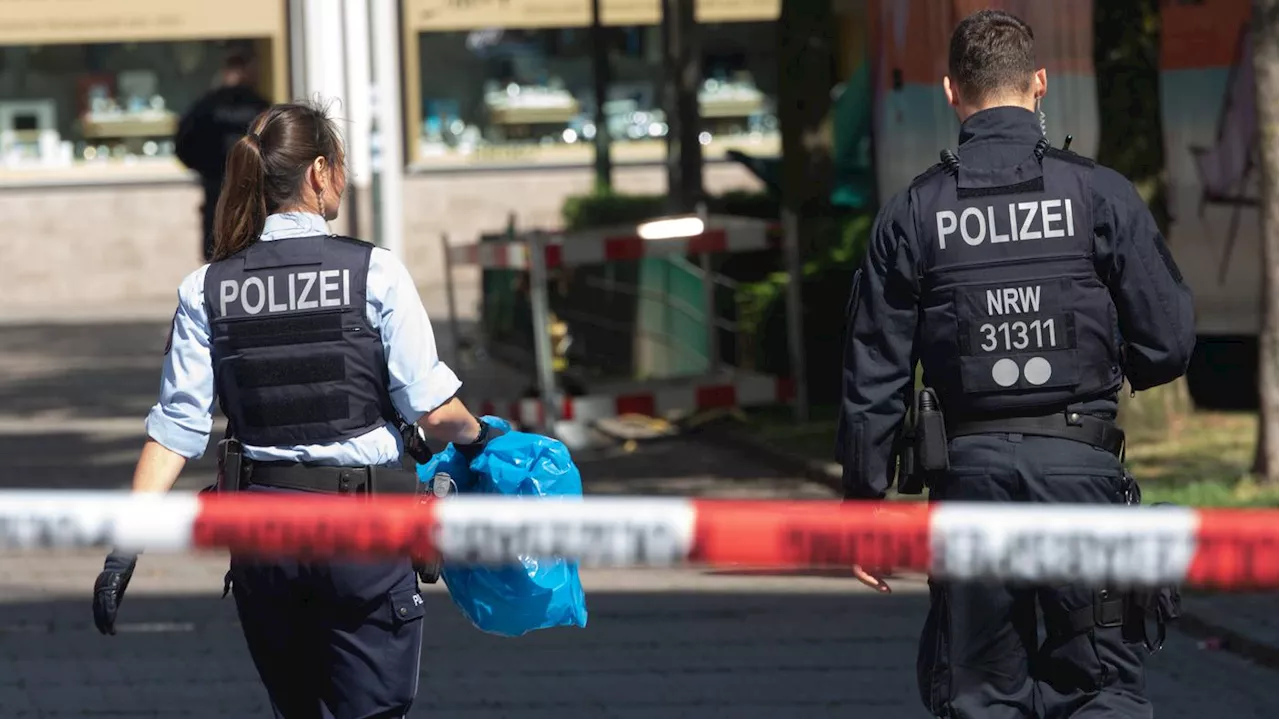 Messerattacke bei Stadtfest in Solingen: Islamischer Staat reklamiert Anschlag mit drei Toten für sich