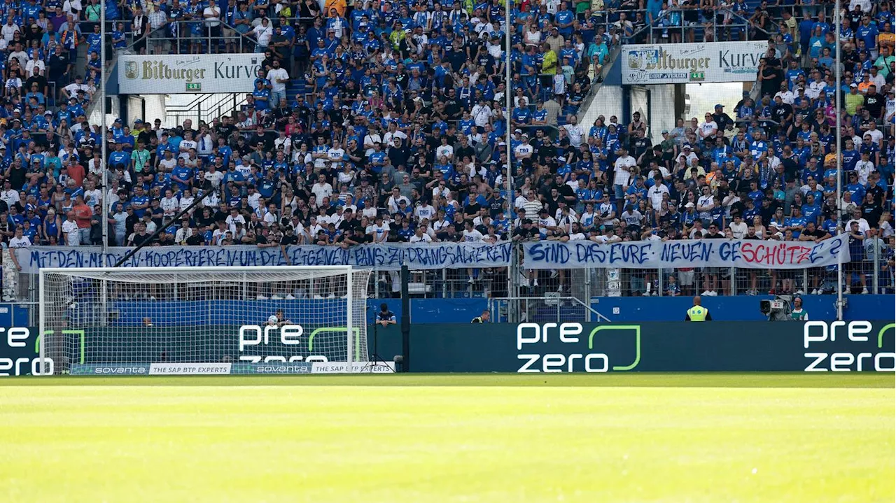 Zum Bundesligaauftakt gegen Kiel: Hoffenheim-Fans protestieren gegen Geschäftsführung