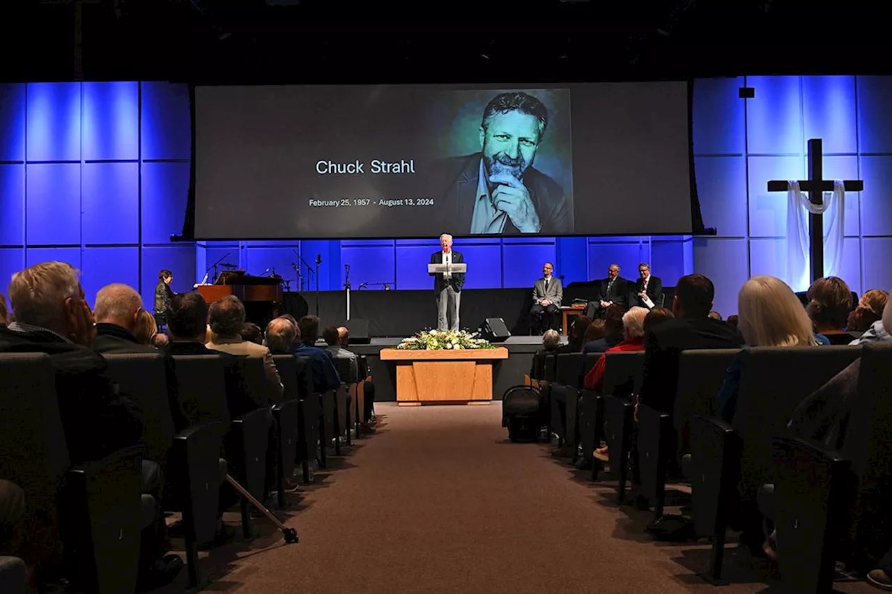 PHOTOS: Hundreds pay respect to former B.C. MP Chuck Strahl