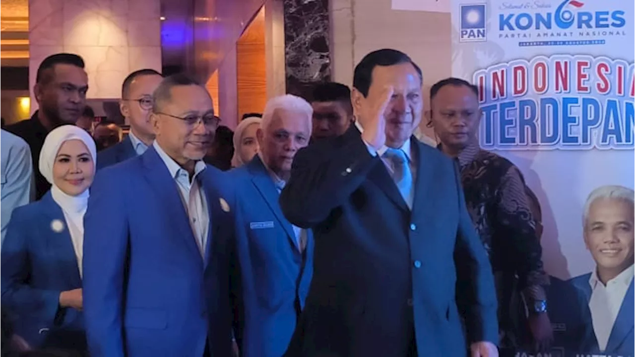 Berdasi Biru, Prabowo Hadiri Penutupan Kongres ke-6 PAN