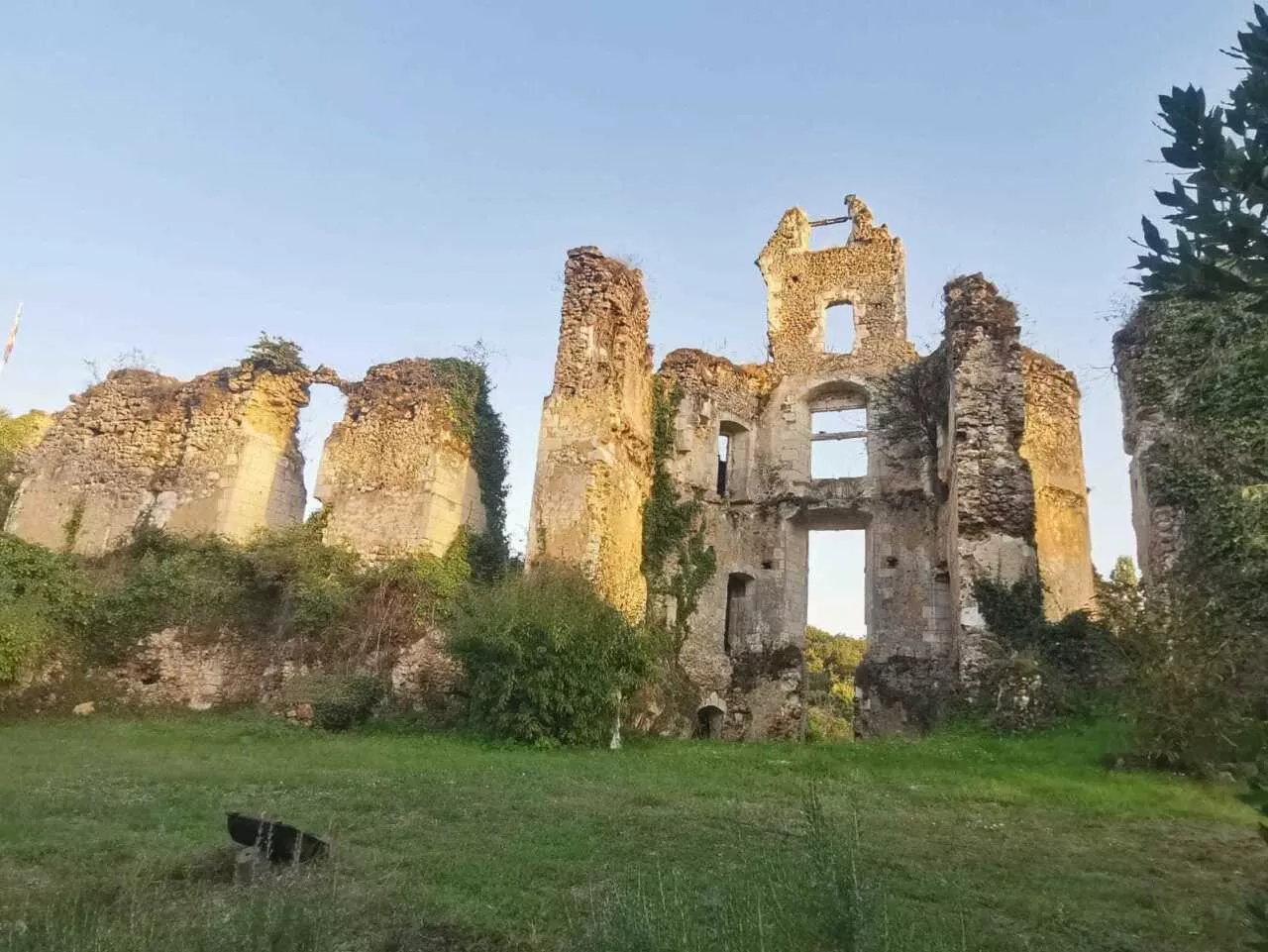 Château-la-Vallière : Le Château de Vaujours se remet en scène