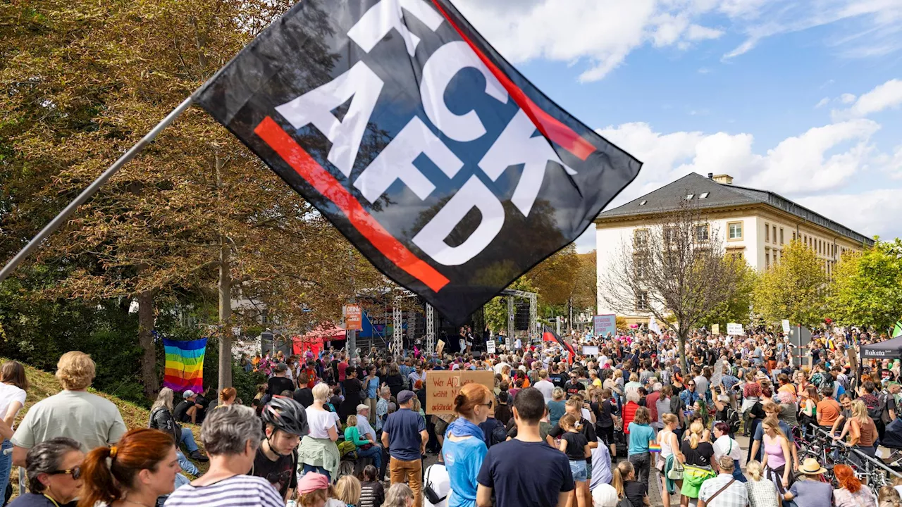  Zehntausende bei Demonstrationen gegen Rechtsextremismus