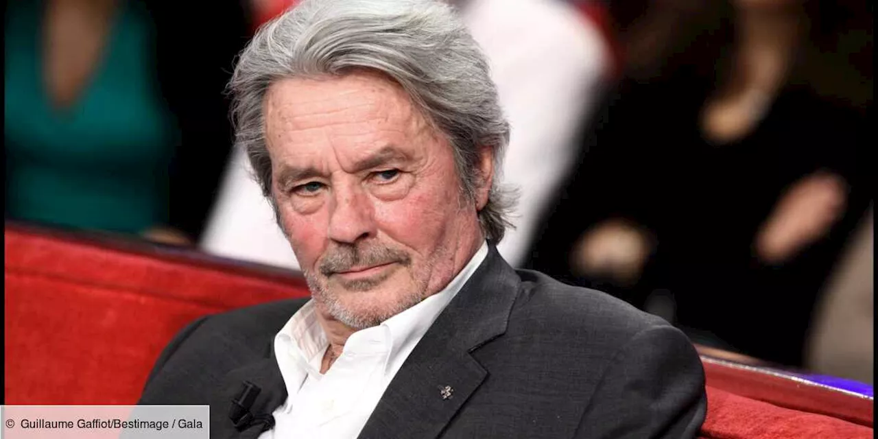 Obsèques d’Alain Delon : où était son fidèle chien Loubo lors de la cérémonie ?