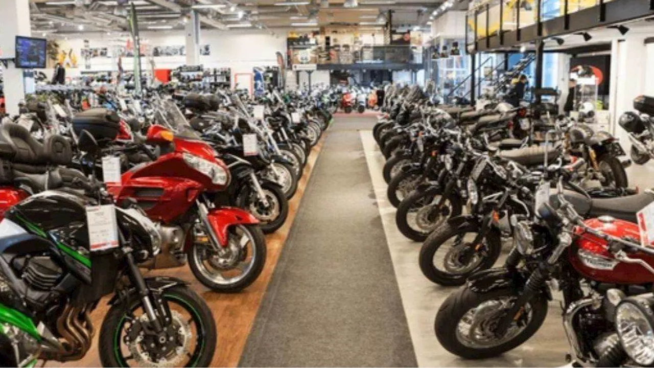 Bike Sale: July 2024 में हुई 6.84 लाख बाइक्‍स की बिक्री, Splendor, Shine बनीं ग्राहकों की पसंद