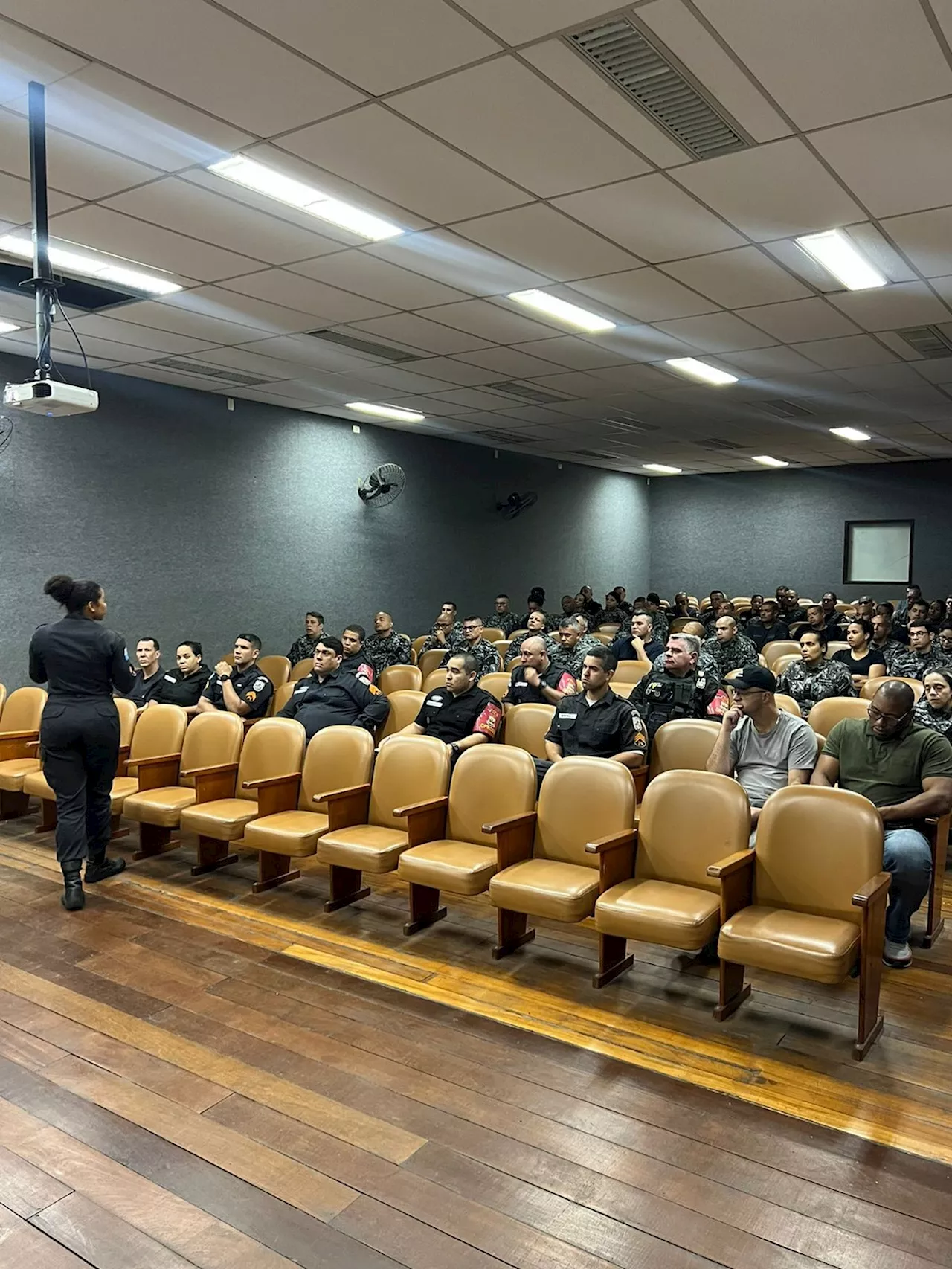 PM oferece capacitação em finanças à tropa com curso e palestras