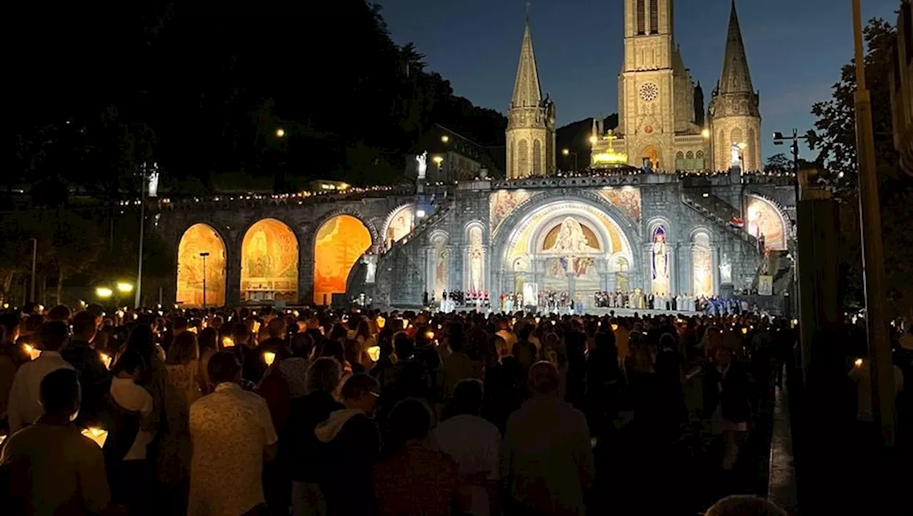 Lourdes. Une procession aux flambeaux à découvrir