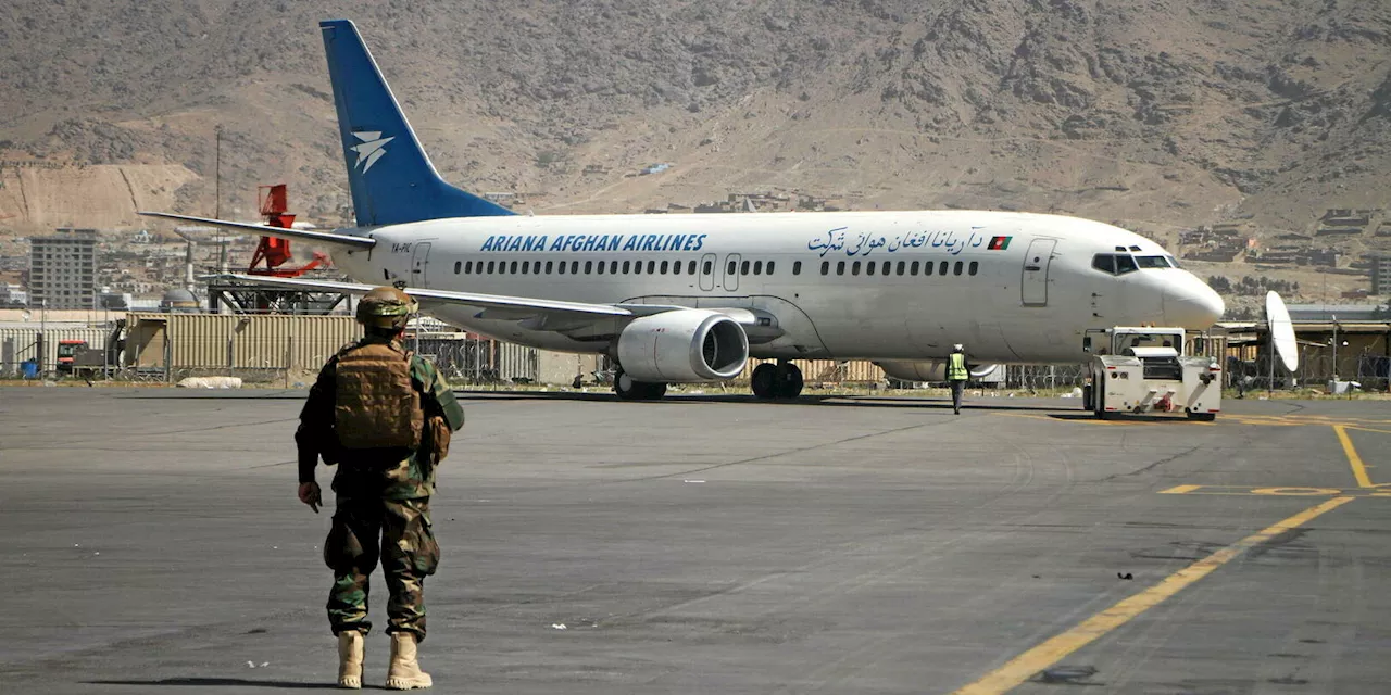 Un Boeing 737 atterrit en urgence à Kaboul après avoir été endommagé lors du décollage