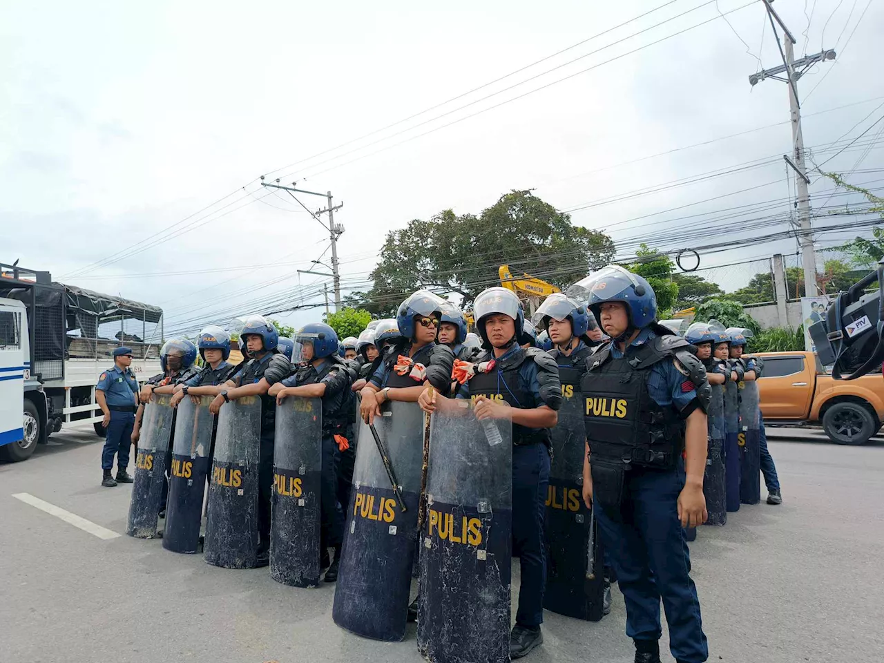 Air travelers told to be patient as Quiboloy supporters hold picket at Davao Airport