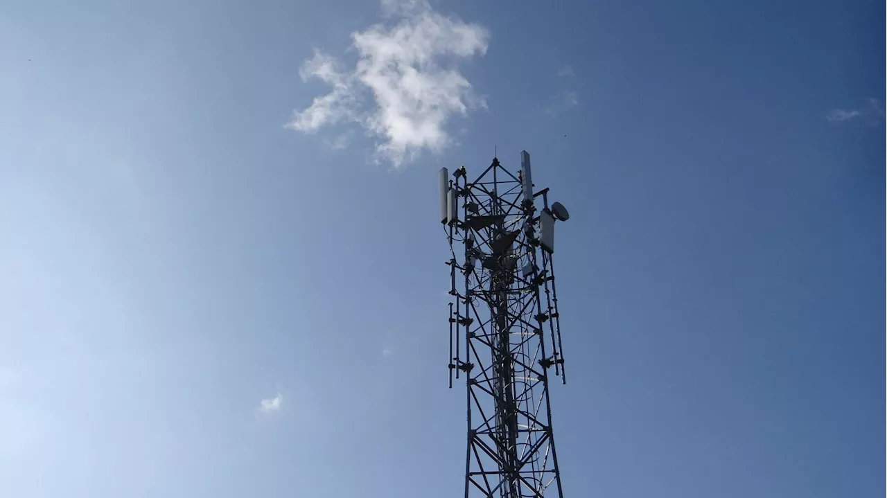 Globe constructs 352 cell towers, upgrades LTE sites