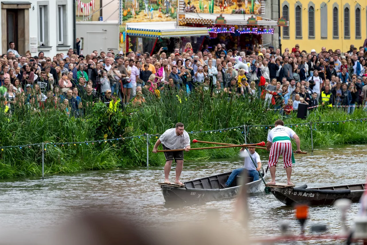 Das Fischerstechen ist der Höhepunkt der Sandkerwa