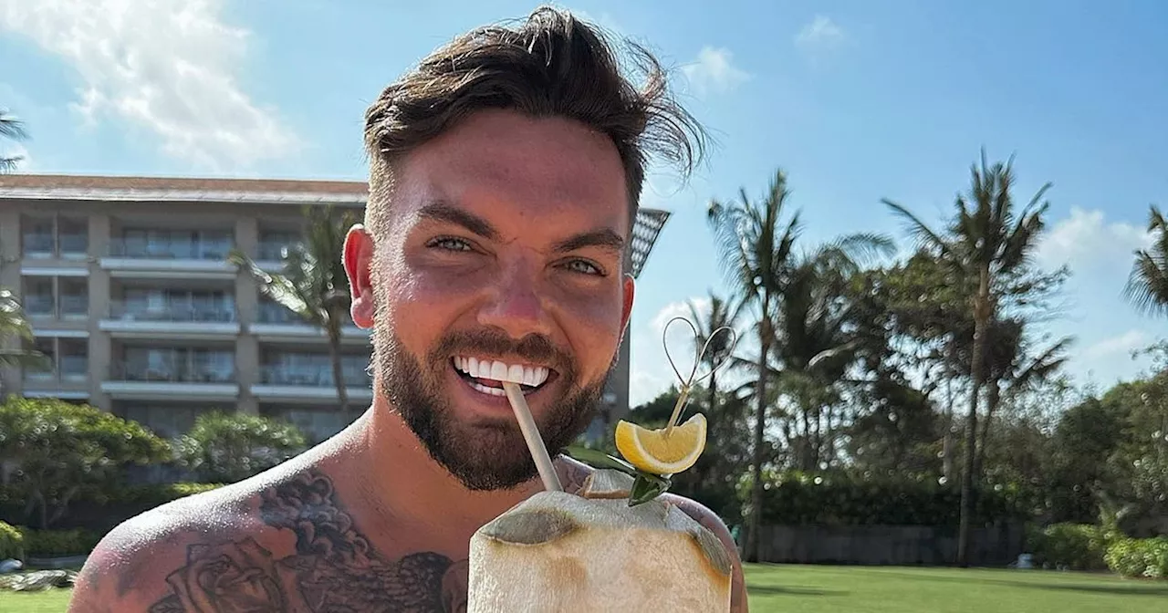 Love Island star in angry rant after being mocked for 'horrendous' £6k veneers