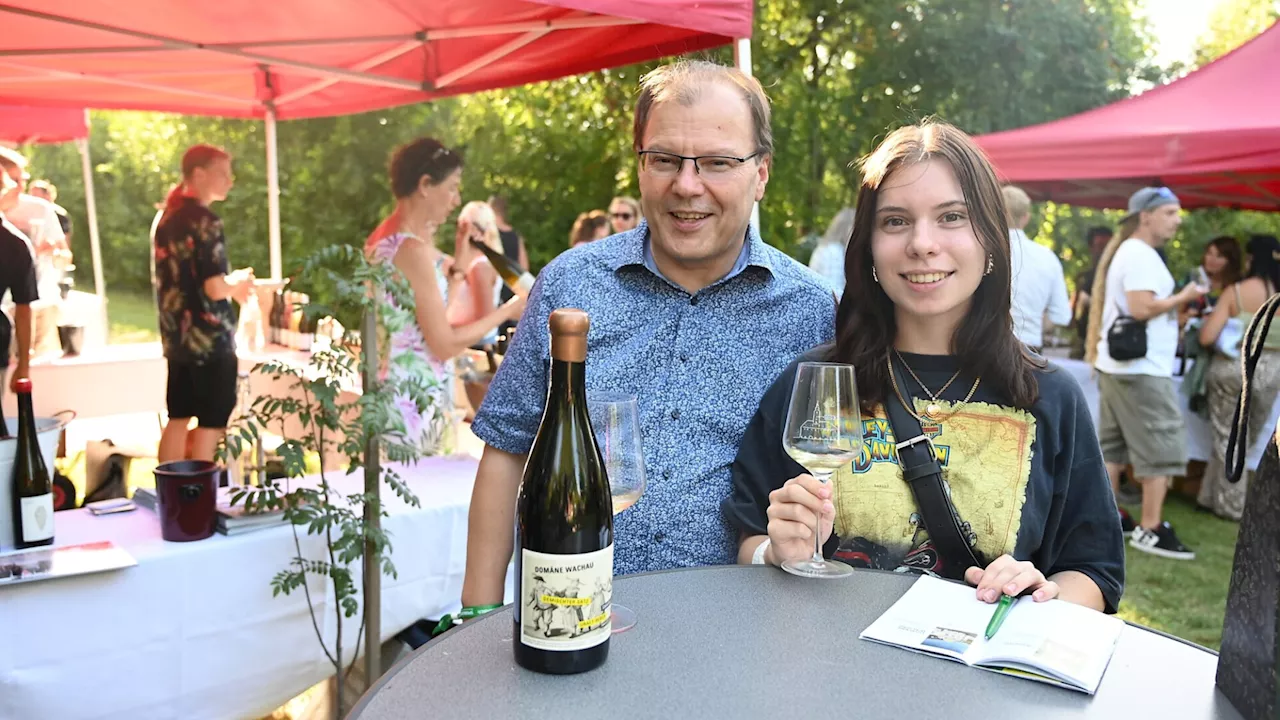 Weingenuss im Grünen: Edle Tropfen verkostet im St. Pöltner Sonnenpark