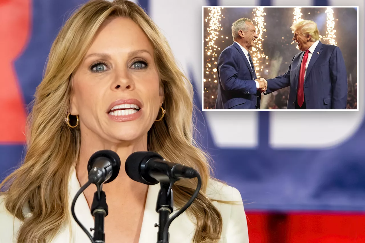 Cheryl Hines trolled online online after husband's Trump endorsement