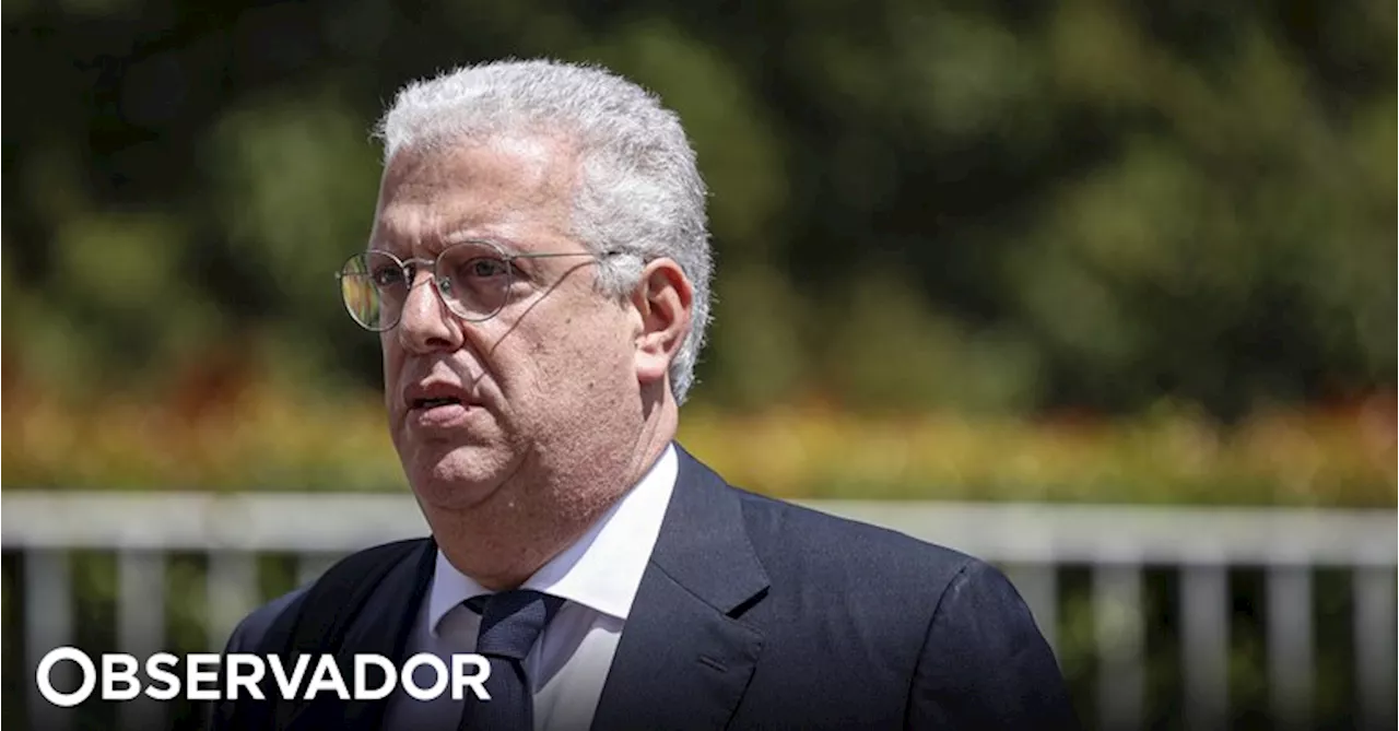 Ministro da Economia vai ao Qatar à procura de investimento para Portugal