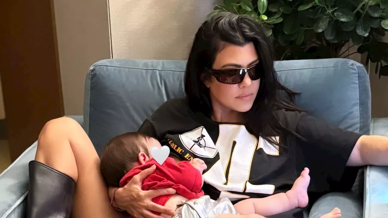 Neue Fotos: Kourtney Kardashian trägt Baby Rocky auf dem Arm