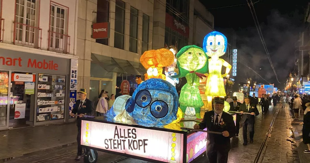 Schützenfest Neuss 2024: Fotos vom Fackelzug