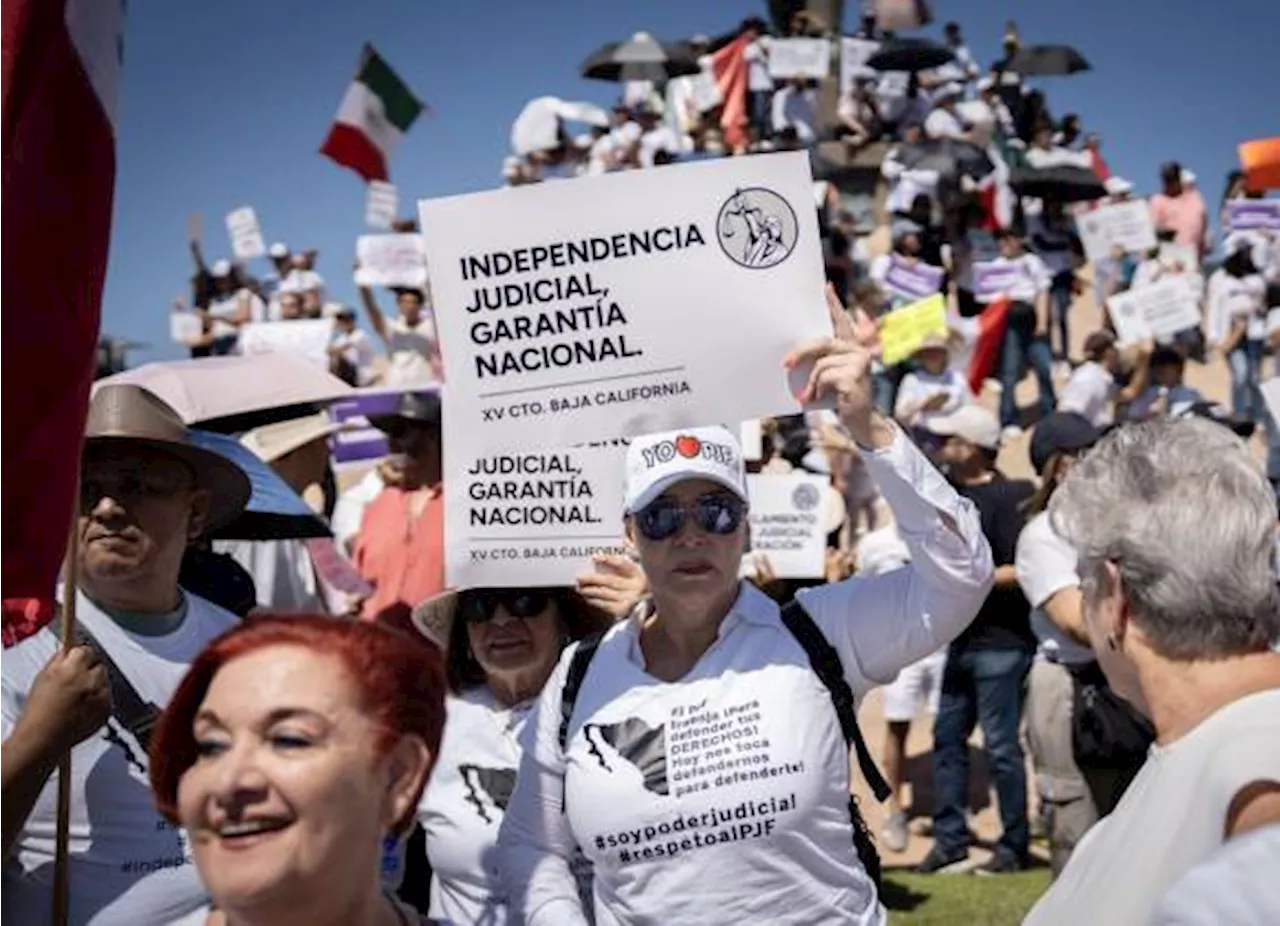 Continúan protestas contra Reforma Judicial de AMLO