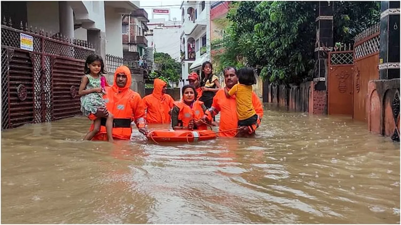 Gujarat: भारी बारिश के बाद निचले इलाकों में जलभराव, तीन की मौत; सुरक्षित स्थानों पर पहुंचाए गए सैकड़ों लोग