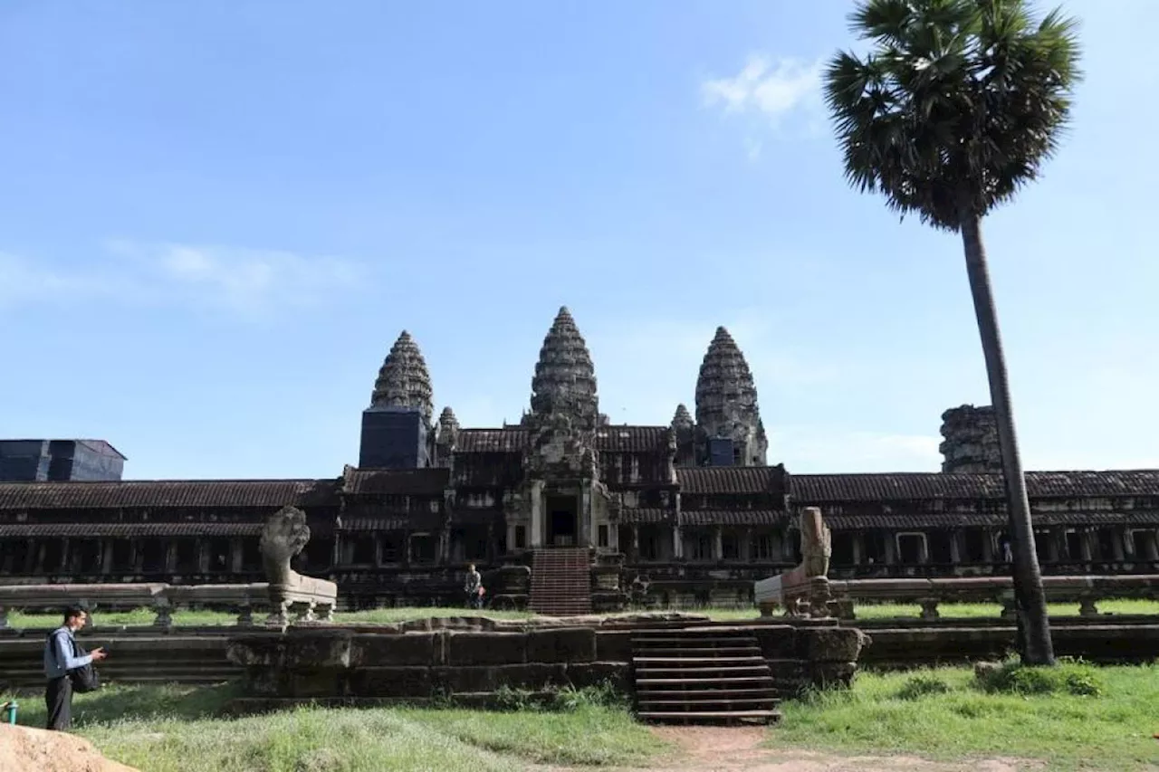 Kamboja rampungkan restorasi tangga dan pagar Naga Angkor Wat