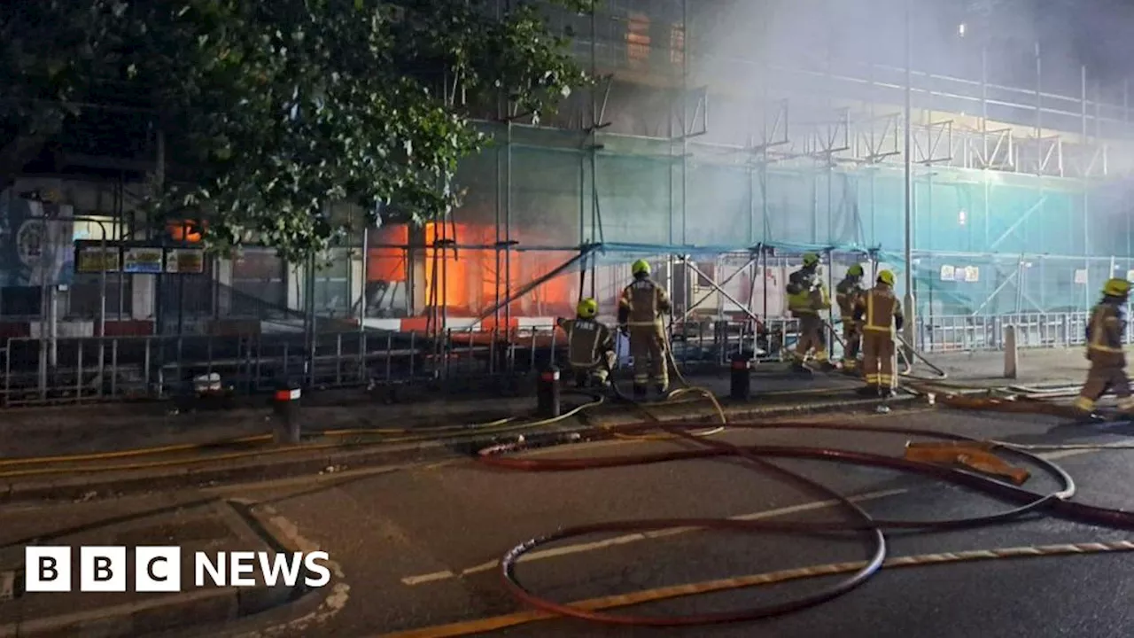 Dagenham: Dozens evacuated as fire engulfs London high-rise