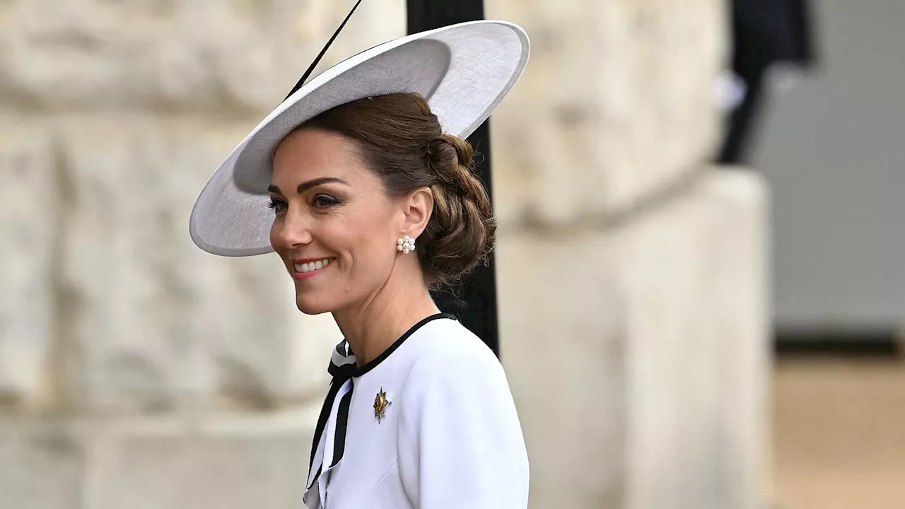 Kate Middleton fait une apparition surprise lors d'une sortie de la famille royale en Écosse