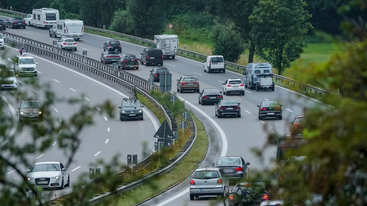 Bayern: Rosenheim-Cops sperren A8 für Geldbörsen-Suche