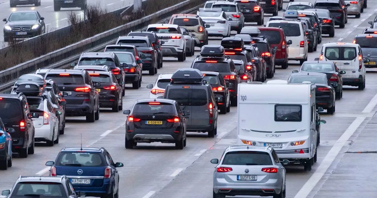 Mann verliert Portemonnaie – Polizei sperrt Autobahn