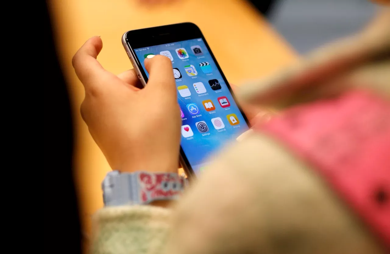 Ask Lucas: Is it time to get with the times and start using digital menus?