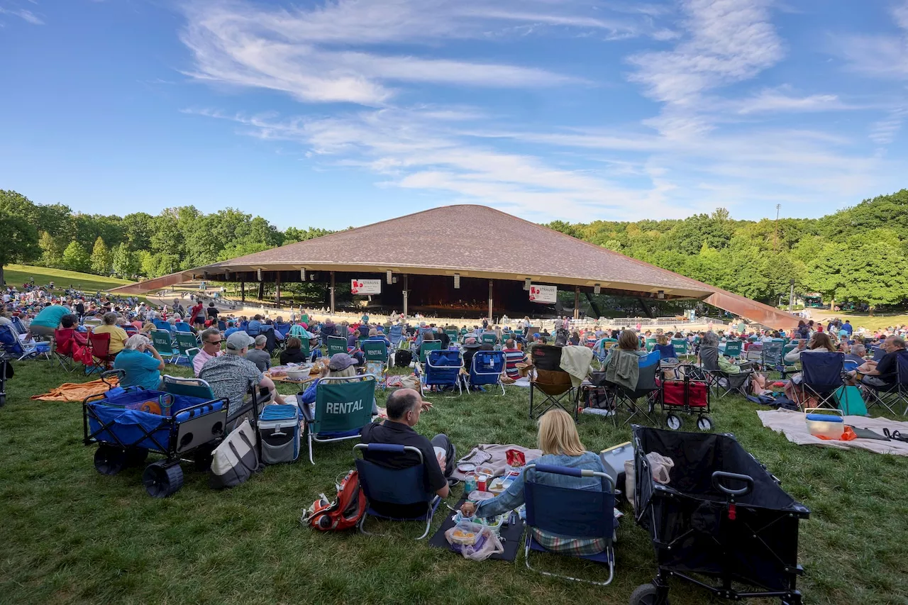 Tony DeSare and the Blossom Festival (Big) Band light up the summer night with Sinatra tribute