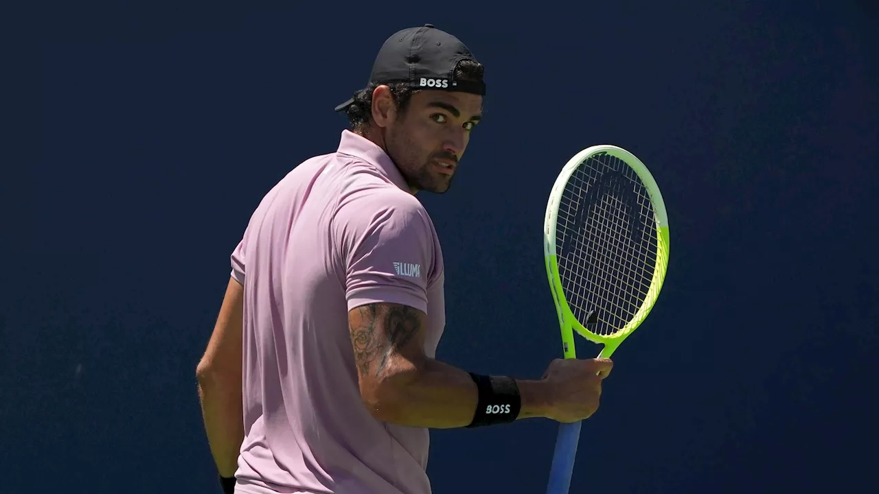 Matteo Berrettini soffre un set all’esordio poi si scioglie e vola al 2° turno: Ramos Viñolas dominato in tre set