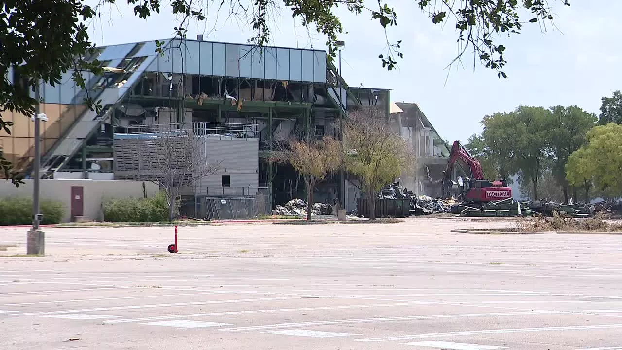 Dallas City Council questions delay in demolition that led to squatters taking over property